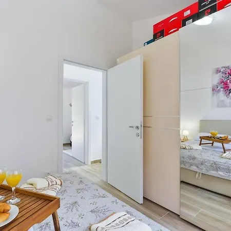 Villa Two Bedrom With Jacuzzy - Casa1 Starigrad Paklenica