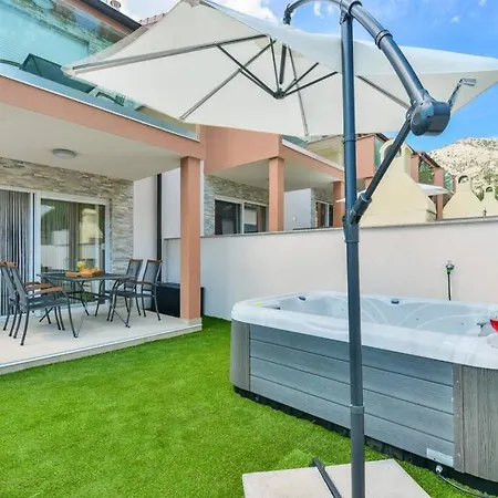 Two Bedrom With Jacuzzy - Casa1 Villa *