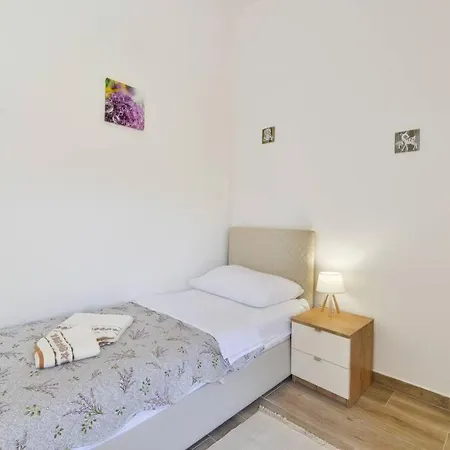 Two Bedrom With Jacuzzy - Casa1 *